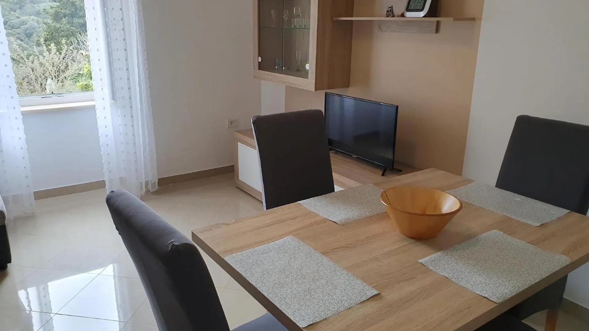 Ferienwohnung In Banjole Mit Terrasse Und Grill 0*,  Croatia